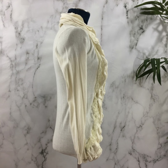 ☮️Romeo & Juliet Ivory Ruffle Drape Sweater QT05 - Picture 7 of 7